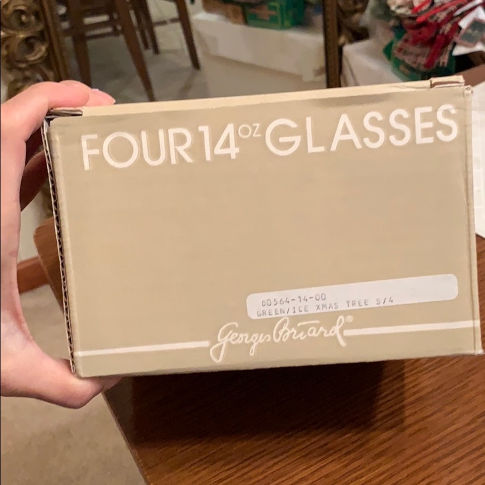 Vtg New in box Georges Briard Christmas glasses - Picture 5 of 7